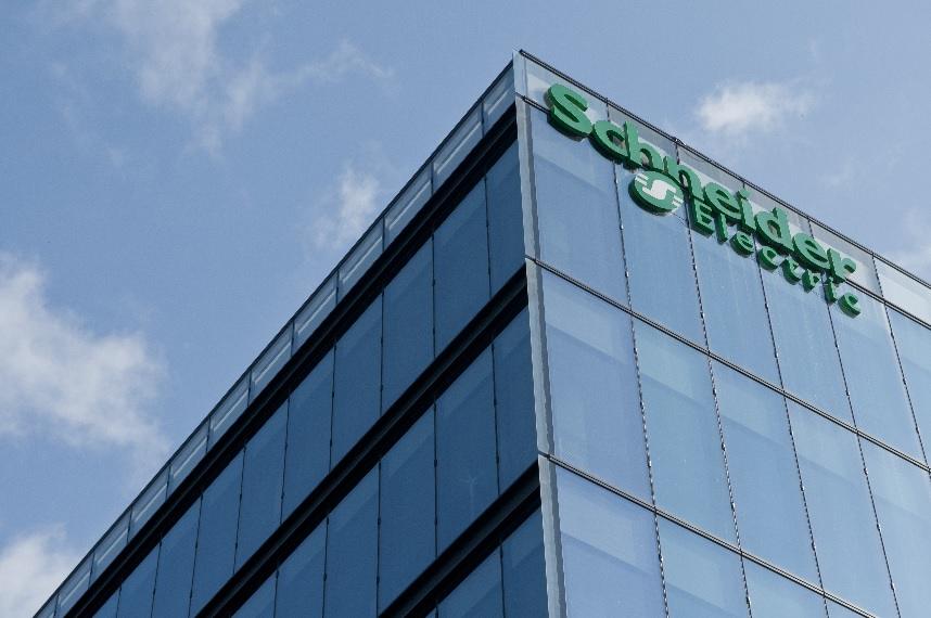 Schneider SE Advisory: AI-Powered Path to Net-Zero & Resilient Operations