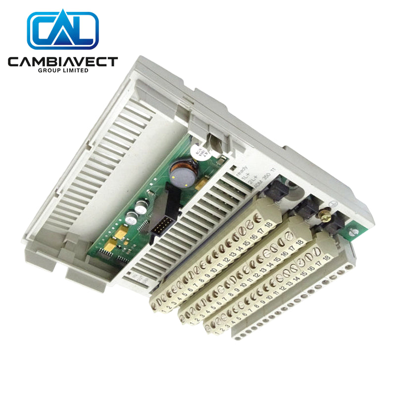 Momentum 16IN 16OUT Solid State 170ADM35011 Schneider